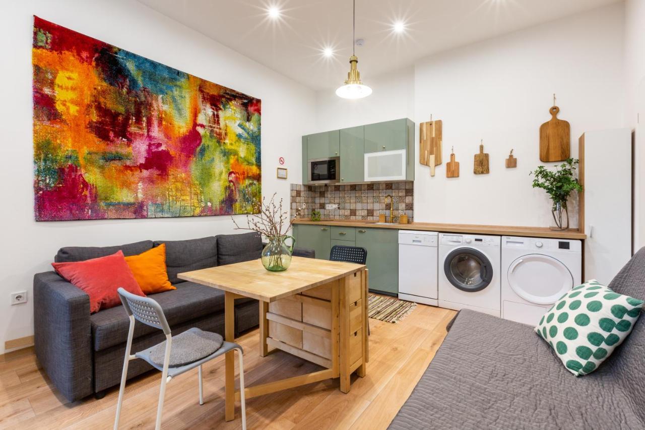 Apartament Industrial Style With Ac Steps To Gozsdu